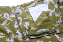 Load image into Gallery viewer, A BATHING APE アベイシングエイプ カーゴパンツ サルデジカモ アーカイブ 総柄 コットン カーキ 良品 中古 59588