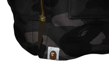 Load image into Gallery viewer, A BATHING APE アベイシングエイプ CARHARTT カーハート ダックベスト 1ST CAMO ブラック サイズL 美品 中古 59740