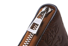 画像をギャラリービューアに読み込む, 極美品 LOEWE ロエベ 長財布 170周年 シグネチャー ラウンドジップ アナグラム エンボス加工 ブラウン レザー 中古 61816