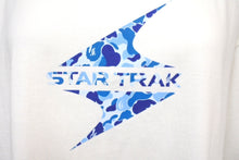 Load image into Gallery viewer, 新品同様 A BATHING APE アベイシングエイプ 半袖Ｔシャツ KAWS N.E.R.D STARTRAK サイズL ホワイト 中古 62248