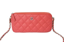 画像をギャラリービューアに読み込む, CHANEL シャネル 長財布 チェーンウォレット ココマーク 25番台 レッド キャビアスキン シルバー金具 美品 中古 62827