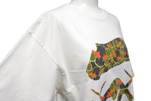 Load image into Gallery viewer, A BATHING APE アベイシングエイプ KAWS カウズ 半袖Ｔシャツ サイズM コットン ホワイト プリント 美品 中古 64566