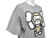 Load image into Gallery viewer, 極美品 A BATHING APE × KAWS アベイシングエイプ カウズ 半袖Ｔシャツ サイズM グレー コットン ベイプ マイロ 中古 64601