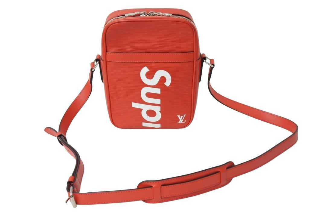 SUPREME シュプリーム LOUISVUITTON ルイヴィトン ダヌーブPM エピ Ｍ53417 17AW レッド 美品 中古 4c066305