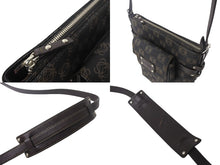 画像をギャラリービューアに読み込む, LOEWE ロエベ ショルダーバッグ 斜め掛けバッグ アナグラム ミニポーチ付き キャンバス レザー ブラック ブラウン 美品 中古 4c068488