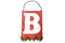 画像をギャラリービューアに読み込む, Burberry バーバリー フラッグバッグ クラッチバッグ 旗 イタリア製 レザー レッド ホワイト ゴールド金具 美品 中古 4c068608