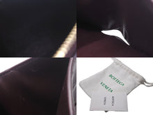 Load image into Gallery viewer, BOTTEGA VENETA ボッテガヴェネタ マキシイントレチャート コンパクトウォレット 財布 ワインレッド レザー ゴールド 美品 中古 4c069063