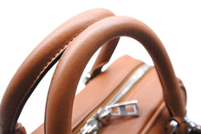 画像をギャラリービューアに読み込む, 極美品 LOEWE ロエベ アマソナ75 ハンドバッグ 301.30.L03 アナグラムロゴ ブラウン レザー シルバー金具 中古 4c069379