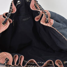 画像をギャラリービューアに読み込む, CHANEL シャネル ココカバスGM チェーントートバッグ A46887 13番台 ココマーク デニム キャンバス ストライプ シルバー金具 美品 中古 4b007857