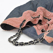 画像をギャラリービューアに読み込む, CHANEL シャネル ココカバスGM チェーントートバッグ A46887 13番台 ココマーク デニム キャンバス ストライプ シルバー金具 美品 中古 4b007857