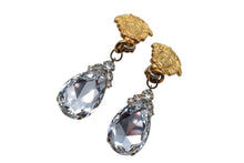 Load image into Gallery viewer, Gianni Versace ジャンニ ヴェルサーチ メデューサ クリスタル イヤリング ゴールド 33.8g ラインストーン メッキ アクセサリー ジュエリー 中古 4c074264