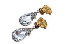 Load image into Gallery viewer, Gianni Versace ジャンニ ヴェルサーチ メデューサ クリスタル イヤリング ゴールド 33.8g ラインストーン メッキ アクセサリー ジュエリー 中古 4c074264