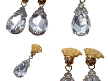 Load image into Gallery viewer, Gianni Versace ジャンニ ヴェルサーチ メデューサ クリスタル イヤリング ゴールド 33.8g ラインストーン メッキ アクセサリー ジュエリー 中古 4c074264