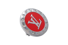 画像をギャラリービューアに読み込む, 極美品 Supreme シュプリーム × LOUIS VUITTON ルイヴィトン ピンズ ピンバッチ MP2076 17AW シルバー レッド ブランドロゴ 中古 4c074543