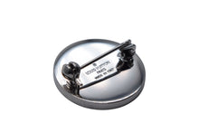 画像をギャラリービューアに読み込む, 極美品 Supreme シュプリーム × LOUIS VUITTON ルイヴィトン ピンズ ピンバッチ MP2076 17AW シルバー レッド ブランドロゴ 中古 4c074543