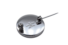 画像をギャラリービューアに読み込む, 極美品 Supreme シュプリーム × LOUIS VUITTON ルイヴィトン ピンズ ピンバッチ MP2076 17AW シルバー レッド ブランドロゴ 中古 4c074543