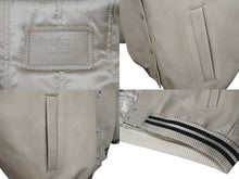 画像をギャラリービューアに読み込む, 極美品 PRADA プラダ FROM THE RUNWAY パッチ付 レザー ボンバージャケット 58A190 S000 15Y0 アイボリー サイズ40 中古 4c075747