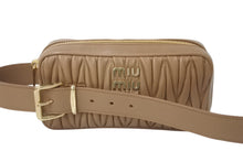 画像をギャラリービューアに読み込む, 極美品 MIUMIU ミュウミュウ マテラッセ クラッチバッグ セカンドバッグ 5BF122 キルティング ロゴ金具 ブラウン 中古 4c076226