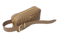 画像をギャラリービューアに読み込む, 極美品 MIUMIU ミュウミュウ マテラッセ クラッチバッグ セカンドバッグ 5BF122 キルティング ロゴ金具 ブラウン 中古 4c076226