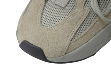 画像をギャラリービューアに読み込む, Adidas YEEZY BOOST 700 イージーブースト700 カニエウェスト ANALOG アナログ EG7596 アイボリー グリーン US7 25.5cm 中古 4c076701