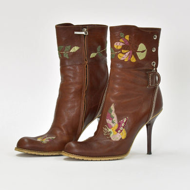 CHRISTIAN DIOR クリスチャンディオール ガリアーノ期 エンブロイダリー ヒールブーツ 蝶 花柄 刺繍 レザー ブラウン サイズ36 1/2 美品 中古 4b009414