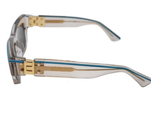 画像をギャラリービューアに読み込む, 新品同様 BOTTEGA VENETA ボッテガヴェネタ キャットアイ型 セルフレーム クリアフレーム サングラス BV1137S クリア ブルー 中古 4b005901