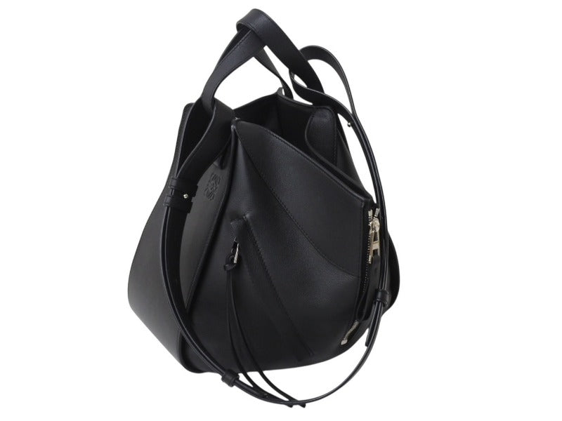 極美品 LOEWE ロエベ ハンモックバッグ スモール ショルダーバッグ エンボス加工 2way レザー ブラック シルバー金具 中古 4b003003