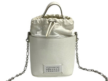 画像をギャラリービューアに読み込む, Maison Margiela メゾンマルジェラ ショルダーバッグ 2WAY ホワイト 5AC BUCKET SMALL S61WG0035 美品 中古 4c067690