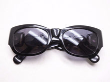 画像をギャラリービューアに読み込む, GIANNI VERSACE ジャンニ ヴェルサーチ ヴィンテージ サングラス メデューサ MOD.413/A ブラック 美品 26946 正規品