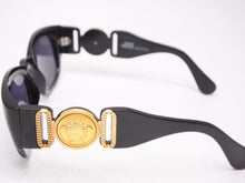 画像をギャラリービューアに読み込む, GIANNI VERSACE ジャンニ ヴェルサーチ ヴィンテージ サングラス メデューサ MOD.413/A ブラック 美品 26946 正規品