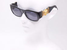 画像をギャラリービューアに読み込む, GIANNI VERSACE ジャンニ ヴェルサーチ ヴィンテージ サングラス メデューサ MOD.413/A ブラック 美品 26946 正規品