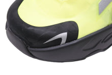 画像をギャラリービューアに読み込む, 未使用品 adidas Yeezy Boost 700 MNVN Black Kids イージーブースト 靴 スニーカー キッズ ネオンイエロー FY3724 中古 28922