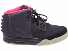 画像をギャラリービューアに読み込む, 未使用・黒タグ付き NIKE ナイキ AIR YEEZY 2 エアーイージー ソーラーレッド 508214-006 ブラック スニーカー 30346