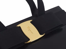 Load image into Gallery viewer, Salvatore Ferragamo フェラガモ ヴァラリボン ハンドバッグ ブラック イタリア製 BA214178 レディース 美品 中古 37930