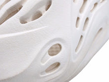 画像をギャラリービューアに読み込む, YEEZY Foam Runner イージー フォーム ランナー アディダス オリジナルス ベージュ サンド FY4567 良品 中古 41807