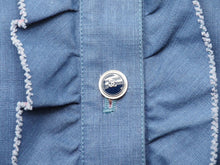 Load image into Gallery viewer, CHANEL シャネル ノースリーブ シャツ トップス ココマークボタン P30031V20257 コットン ブルー ピンク サイズ34 美品 中古 43397