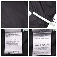 画像をギャラリービューアに読み込む, OFF-WHITE オフホワイト アウター ジャケット ロゴ ルーマニア製 OMEB009 ポリアミド ブラック ホワイト サイズXS 美品 中古 46444