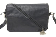 画像をギャラリービューアに読み込む, GIANNI VERSACE ジャンニヴェルサーチ ショルダーバッグ 肩掛けバッグ レザー ブラック シルバー金具 良品 中古 47774