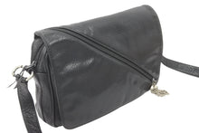 画像をギャラリービューアに読み込む, GIANNI VERSACE ジャンニヴェルサーチ ショルダーバッグ 肩掛けバッグ レザー ブラック シルバー金具 良品 中古 47774