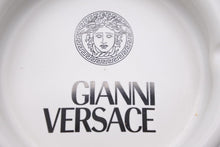 画像をギャラリービューアに読み込む, GIANNI VERSACE ヴェルサーチ アッシュトレイ 灰皿 限定 非売品 メデューサロゴ ホワイト ブラック 美品 中古 47960