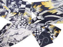 画像をギャラリービューアに読み込む, VERSACE ヴェルサーチ 長袖シャツ 花柄 シルク ネイビー イエロー ホワイト ゴールド×ブラック金具 サイズ40 美品 中古 48853