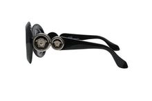 画像をギャラリービューアに読み込む, GIANNIVERSACE ジャンヌヴェルサーチ サングラス オーバル メデューサ ロゴ プラスチック メタル ブラック 美品 中古 52102