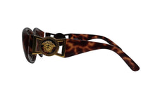 画像をギャラリービューアに読み込む, VERSACE ヴェルサーチ サングラス MOD 424 COL 869 メデューサ ブラウン ゴールド金具 美品 中古 52105