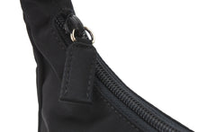 画像をギャラリービューアに読み込む, PRADA プラダ ハンドバッグ ブラック ナイロン MV519 シルバー金具 三角プレート 美品 中古 52374 正規品