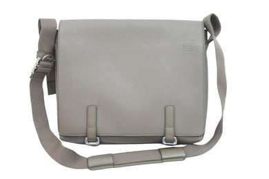 新品同様 LOEWE ロエベ ショルダーバッグ ミリタリーメッセンジャーバッグ 652030 シルバー金具 中古 52375