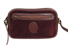 画像をギャラリービューアに読み込む, CARTIER カルティエ ショルダーバッグ 斜め掛け マストライン スウェード レザー ボルドー ゴールド金具 美品 中古 54002