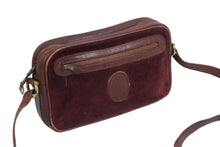 画像をギャラリービューアに読み込む, CARTIER カルティエ ショルダーバッグ 斜め掛け マストライン スウェード レザー ボルドー ゴールド金具 美品 中古 54002