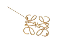 画像をギャラリービューアに読み込む, LOEWE ロエベ アナグラム ブローチ アクセサリー 111.25.020 ゴールド 美品 中古 56746