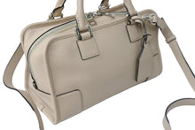 画像をギャラリービューアに読み込む, LOEWE ロエベ 2WAYハンドバッグ アマソナ28 アナグラム レザー ベージュ シルバー金具 美品 中古 56863