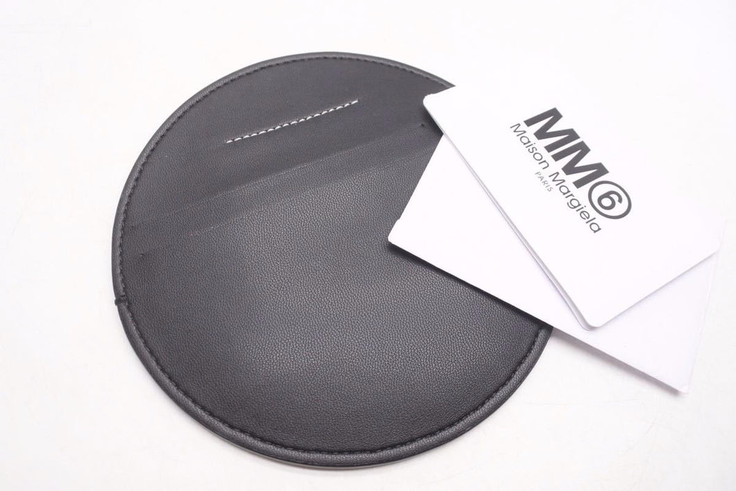 MM6 Maison Margiela メゾン マルジェラ 20AW ポーチ カード入れ ケース レザー 円状 ブラック S63UI0053 未使用 35532